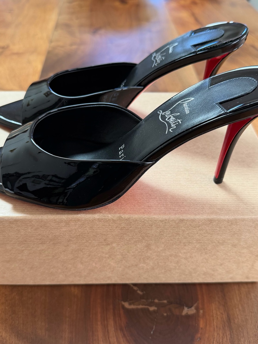 Christian Louboutin Miss Z Patent Black 80mm Mule 38.5 brand new - Picture 4 of 5